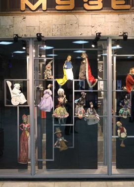 Театры музеи и кино что посмотреть в декабре 2025