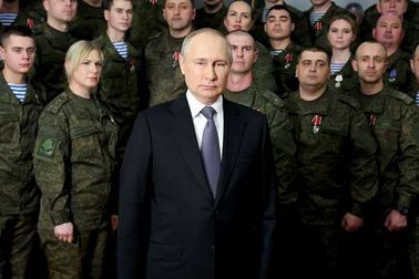 Президентские амбиции и политические интриги декабря.